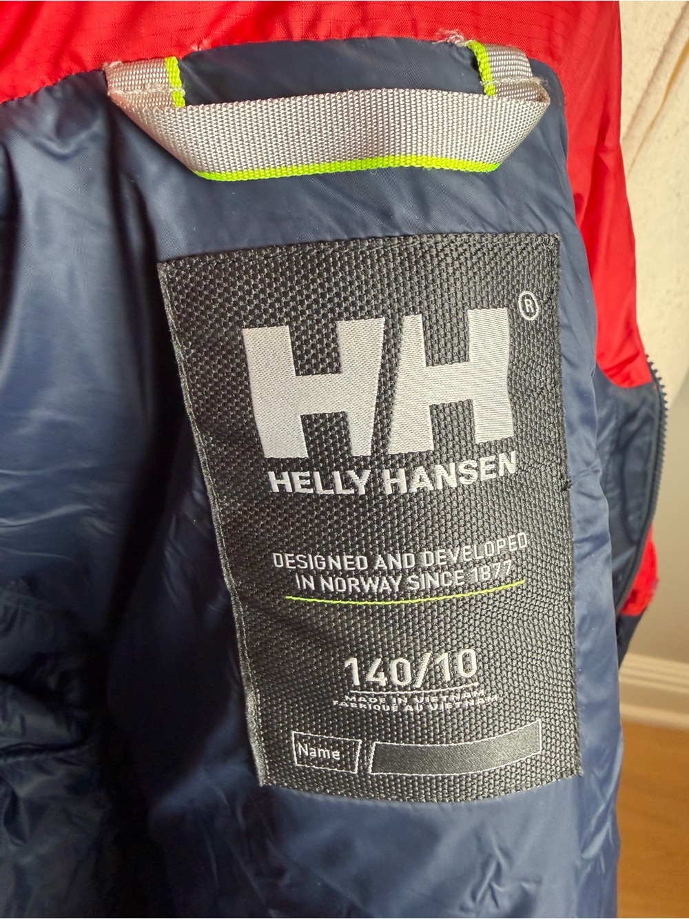 Kids Size 10 Helly Hansen Red and Navy Colorblock Kids Puffer Jacket - Picture 4 of 5
